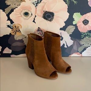 Gianna Bini Peep Toe Booties